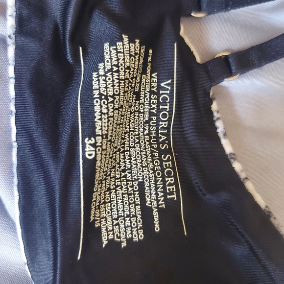 NWOT Strappy back Victoria Secret push up bra! - Picture 4 of 5